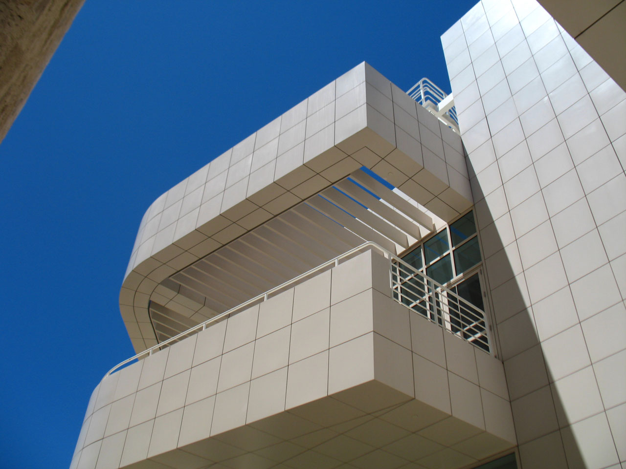 Photo of contemporary building.